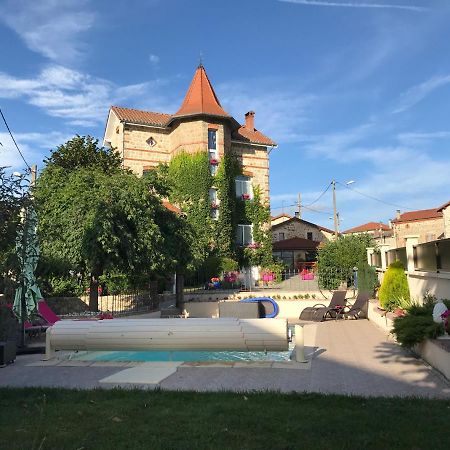 Belle Maison De Famille Villa Usson-en-Forez Exterior foto